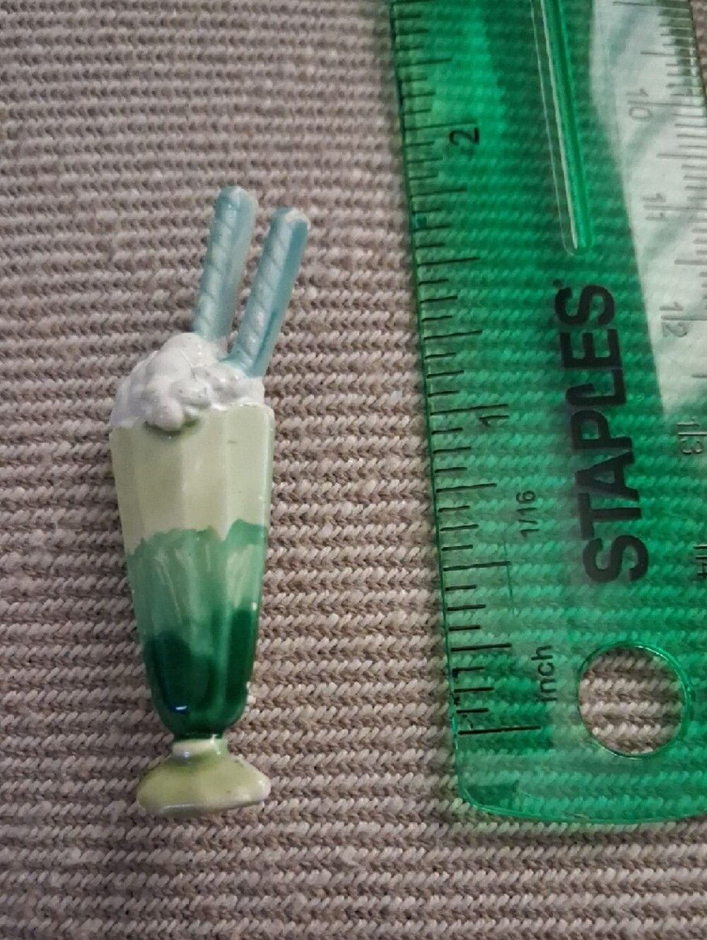 Vintage Green Milkshake Pin Brooch - Picture 3 of 3